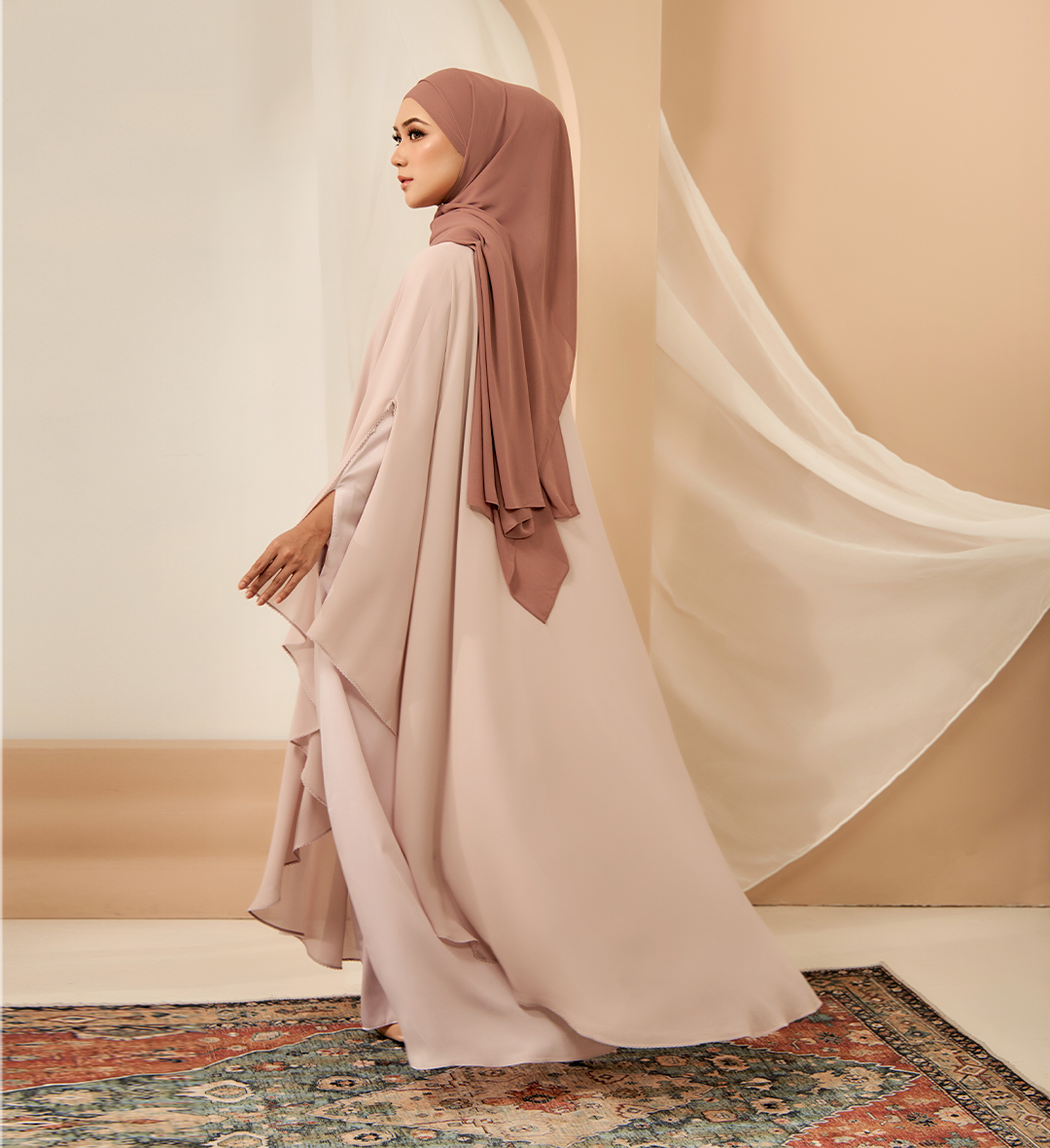Lynda Rahim - Auliya Cape