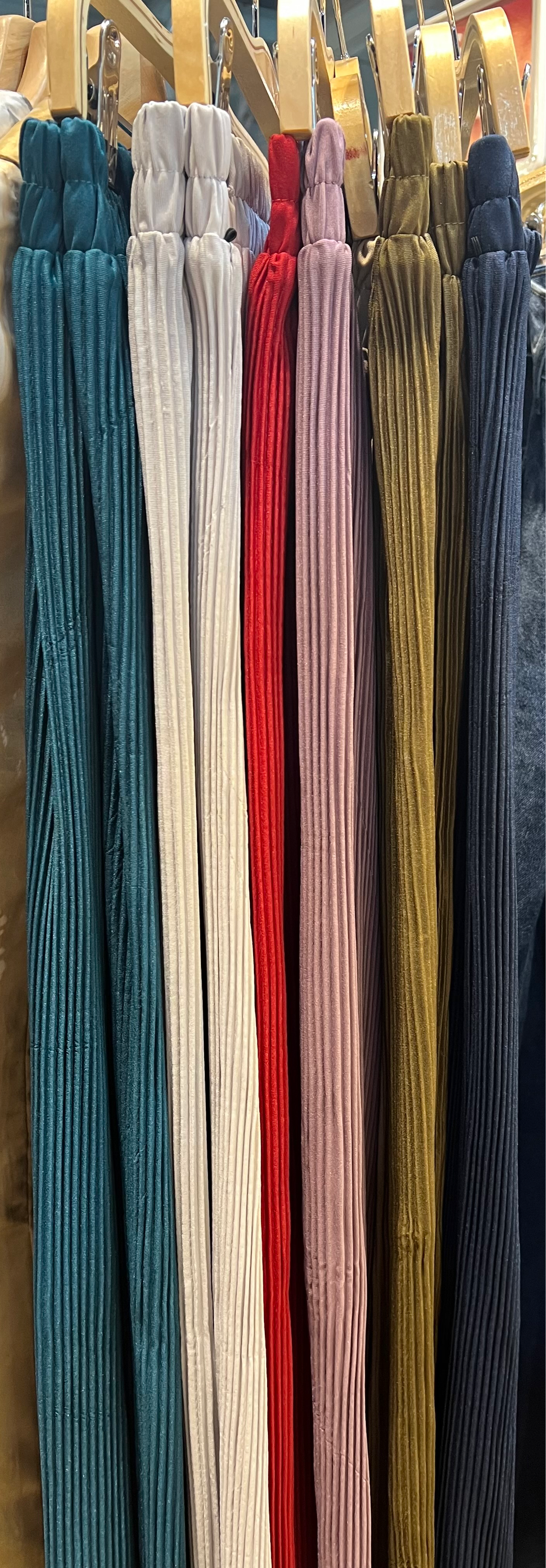 Indah Plain Pleated Skirt