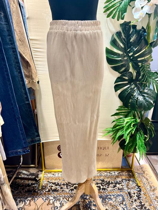 Indah Plain Pleated Skirt