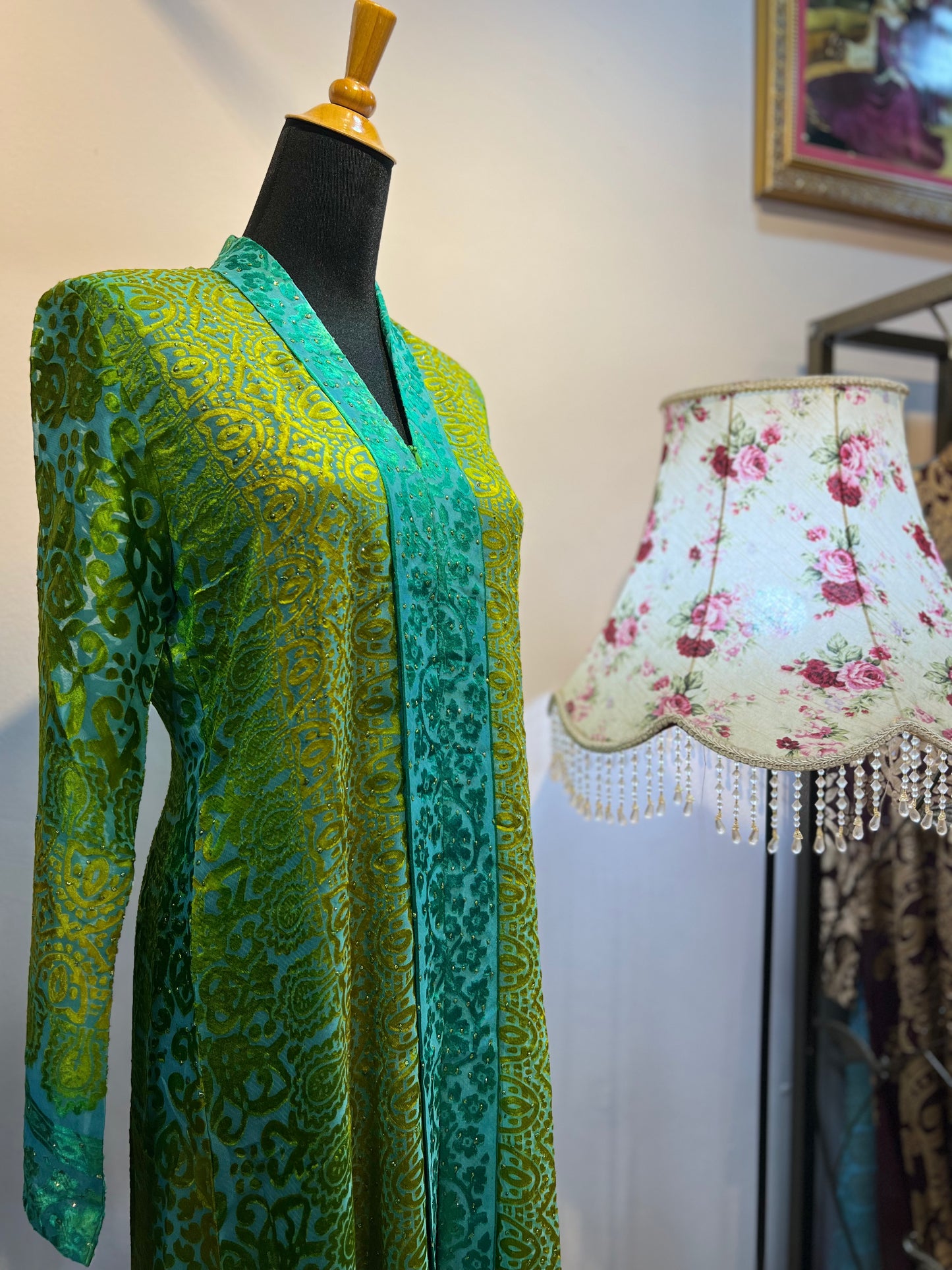 Opel Long Kebaya
